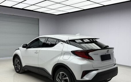 Toyota C-HR I рестайлинг, 2021 год, 2 060 999 рублей, 6 фотография