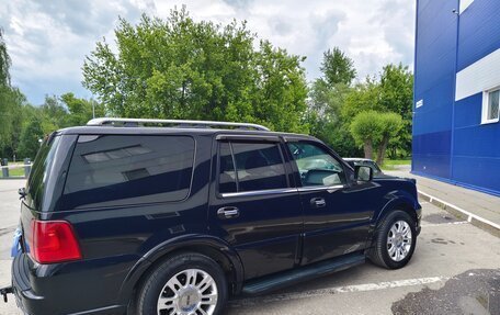Lincoln Navigator, 2004 год, 1 300 000 рублей, 2 фотография
