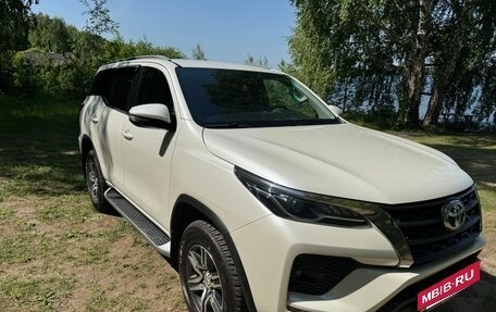 Toyota Fortuner II, 2021 год, 5 600 000 рублей, 4 фотография