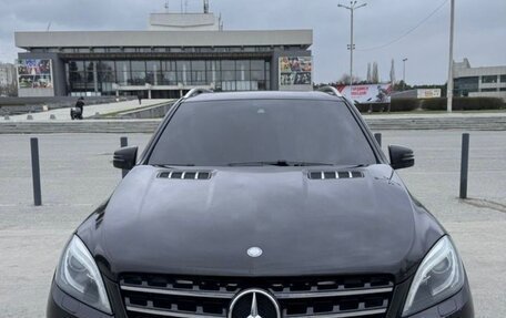 Mercedes-Benz M-Класс, 2013 год, 2 700 000 рублей, 3 фотография