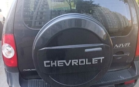 Chevrolet Niva I рестайлинг, 2017 год, 720 000 рублей, 3 фотография