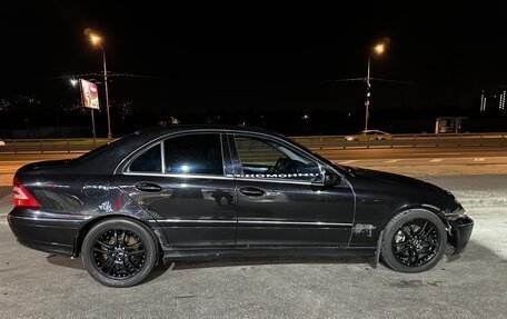 Mercedes-Benz C-Класс, 2006 год, 750 000 рублей, 3 фотография