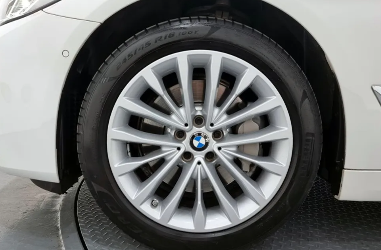 BMW 5 серия G30, 2020 год, 5 380 000 рублей, 4 фотография