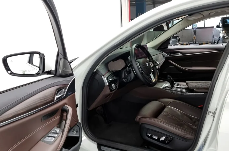 BMW 5 серия G30, 2020 год, 5 380 000 рублей, 10 фотография