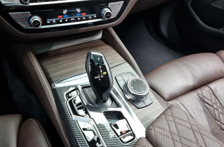 BMW 5 серия G30, 2020 год, 5 380 000 рублей, 8 фотография