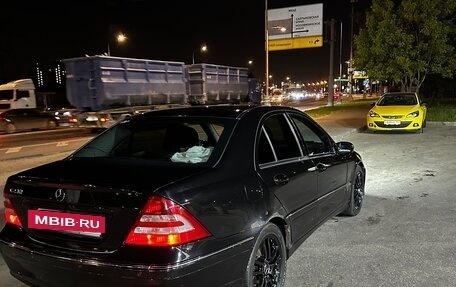 Mercedes-Benz C-Класс, 2006 год, 750 000 рублей, 4 фотография