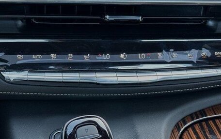 Cadillac Escalade V, 2024 год, 20 385 000 рублей, 2 фотография