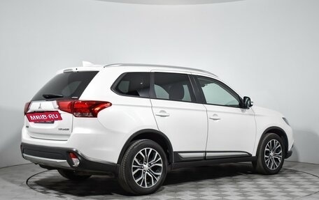 Mitsubishi Outlander III рестайлинг 3, 2018 год, 2 150 000 рублей, 5 фотография