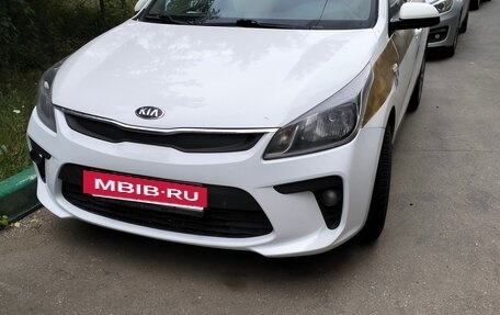 KIA Rio IV, 2017 год, 1 100 000 рублей, 2 фотография