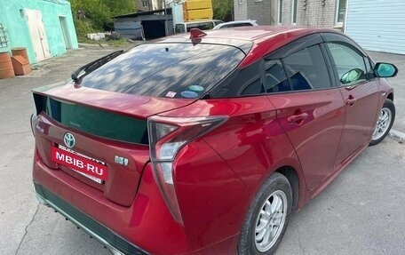 Toyota Prius IV XW50, 2018 год, 1 680 000 рублей, 2 фотография