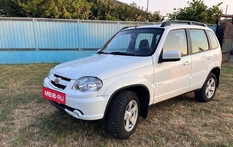 Chevrolet Niva I рестайлинг, 2013 год, 990 000 рублей, 2 фотография