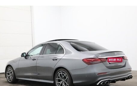 Mercedes-Benz E-Класс AMG, 2022 год, 6 800 000 рублей, 3 фотография
