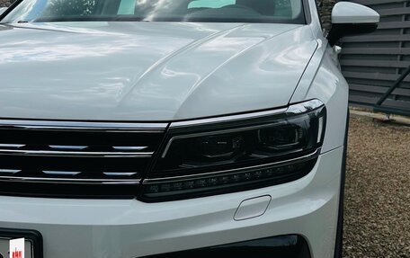 Volkswagen Tiguan II, 2019 год, 3 075 000 рублей, 3 фотография