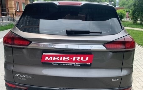 Geely Atlas, 2022 год, 2 500 000 рублей, 4 фотография