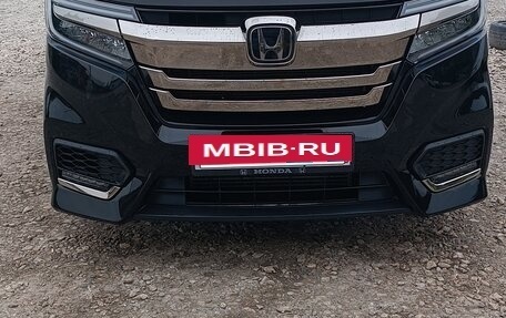 Honda Stepwgn IV, 2021 год, 3 120 000 рублей, 2 фотография