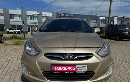 Hyundai Solaris II рестайлинг, 2012 год, 630 000 рублей, 2 фотография
