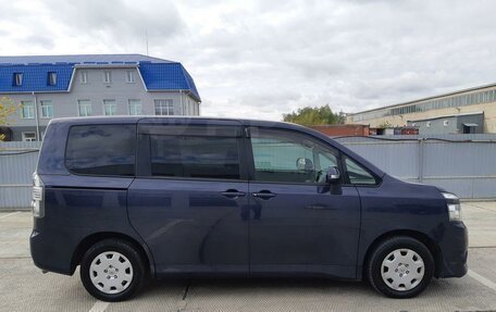 Toyota Voxy II, 2009 год, 1 150 000 рублей, 5 фотография