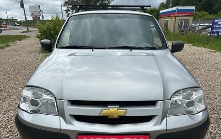 Chevrolet Niva I рестайлинг, 2015 год, 569 000 рублей, 3 фотография