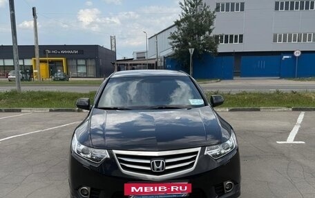 Honda Accord VIII рестайлинг, 2012 год, 1 370 000 рублей, 4 фотография