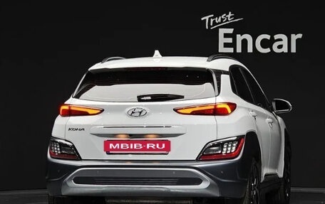 Hyundai Kona I, 2021 год, 1 840 000 рублей, 4 фотография