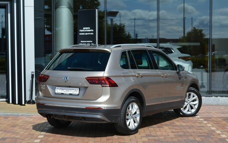 Volkswagen Tiguan II, 2018 год, 2 080 000 рублей, 5 фотография