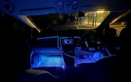 Toyota Prius, 2010 год, 1 020 000 рублей, 3 фотография