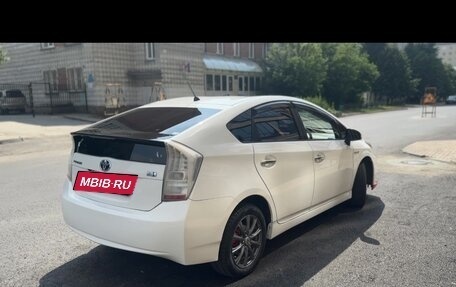 Toyota Prius, 2010 год, 1 020 000 рублей, 2 фотография