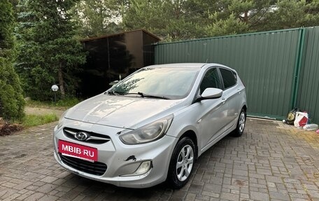 Hyundai Solaris II рестайлинг, 2012 год, 760 000 рублей, 3 фотография