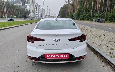 Hyundai Elantra VI рестайлинг, 2019 год, 1 990 000 рублей, 3 фотография