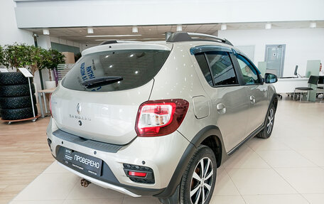 Renault Sandero II рестайлинг, 2017 год, 900 000 рублей, 5 фотография