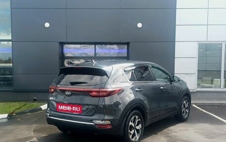 KIA Sportage IV рестайлинг, 2020 год, 2 149 000 рублей, 5 фотография