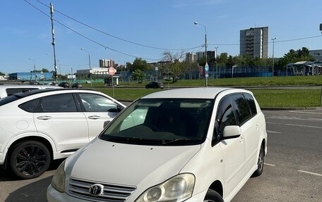 Toyota Ipsum II, 2005 год, 890 000 рублей, 1 фотография