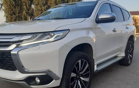 Mitsubishi Pajero Sport III рестайлинг, 2019 год, 3 600 000 рублей, 2 фотография