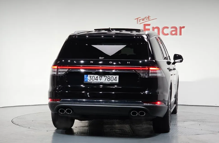 Lincoln Aviator II, 2023 год, 6 900 000 рублей, 3 фотография