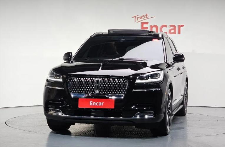Lincoln Aviator II, 2023 год, 6 900 000 рублей, 2 фотография