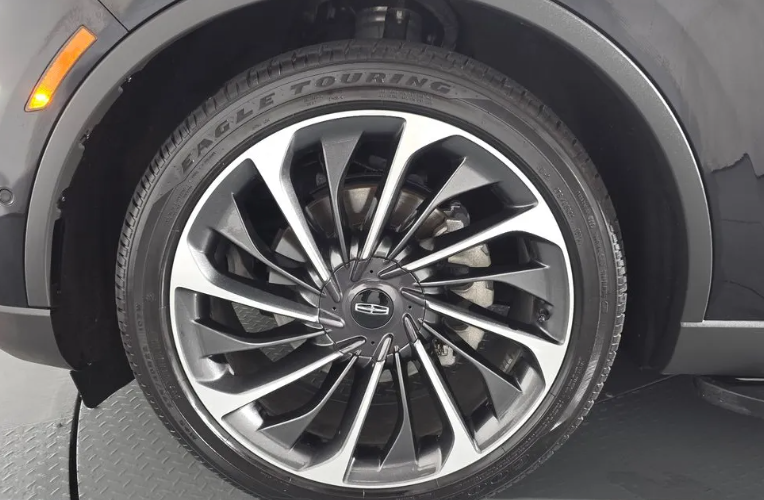 Lincoln Aviator II, 2023 год, 6 900 000 рублей, 4 фотография