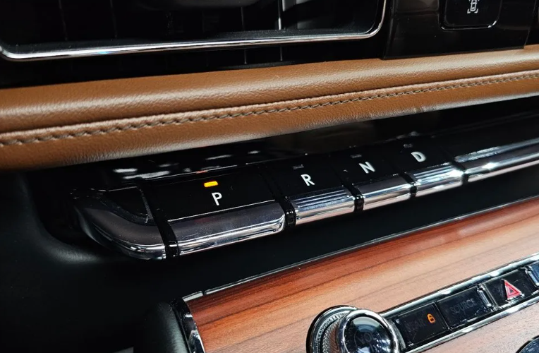 Lincoln Aviator II, 2023 год, 6 900 000 рублей, 8 фотография