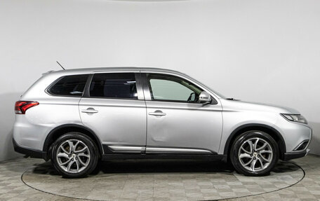 Mitsubishi Outlander III рестайлинг 3, 2016 год, 1 279 585 рублей, 4 фотография