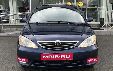 Toyota Camry V40, 2002 год, 710 000 рублей, 2 фотография