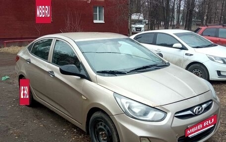 Hyundai Solaris II рестайлинг, 2011 год, 515 000 рублей, 4 фотография