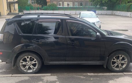 Mitsubishi Outlander III рестайлинг 3, 2012 год, 1 100 000 рублей, 2 фотография