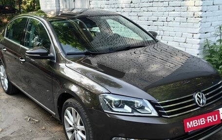 Volkswagen Passat B7, 2012 год, 1 370 000 рублей, 2 фотография