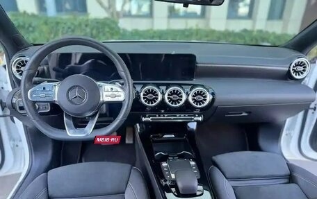 Mercedes-Benz A-Класс, 2021 год, 1 640 000 рублей, 4 фотография
