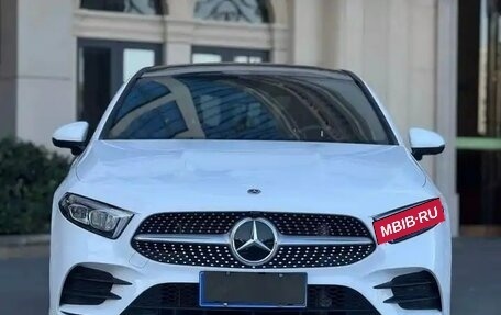 Mercedes-Benz A-Класс, 2021 год, 1 640 000 рублей, 2 фотография