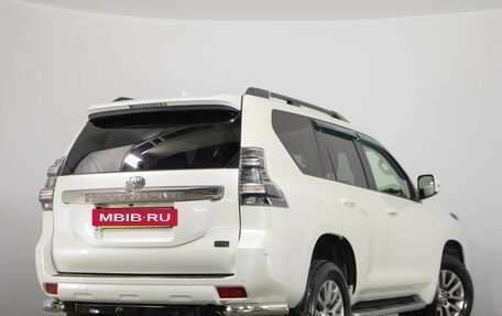 Toyota Land Cruiser Prado 150 рестайлинг 2, 2017 год, 3 899 000 рублей, 5 фотография