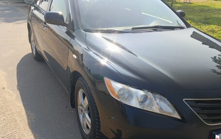 Toyota Camry, 2008 год, 970 000 рублей, 2 фотография