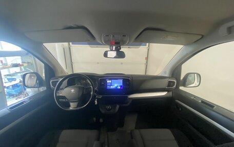 Peugeot Traveller I, 2021 год, 2 799 000 рублей, 6 фотография