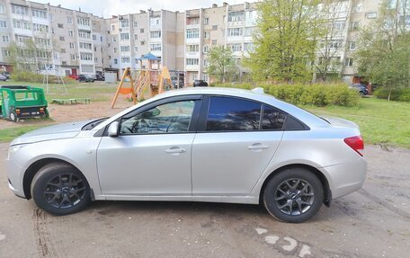 Chevrolet Cruze II, 2010 год, 600 000 рублей, 2 фотография