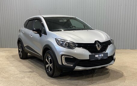 Renault Kaptur I рестайлинг, 2017 год, 1 600 000 рублей, 3 фотография