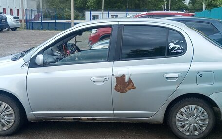 Toyota Platz, 2000 год, 285 000 рублей, 4 фотография